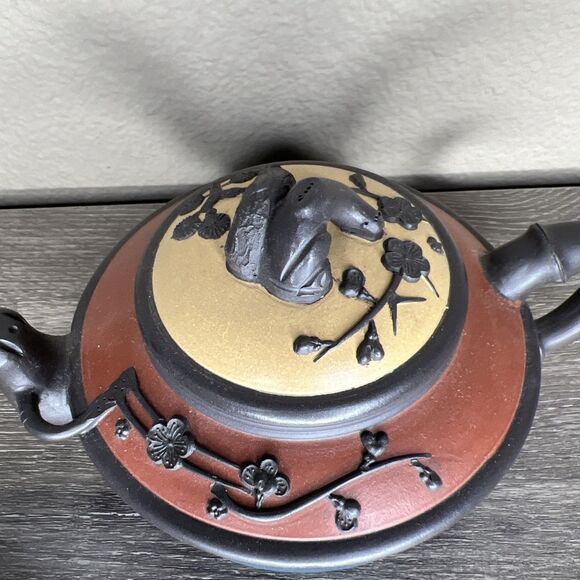 Vintage Chinese Handmade Yixing Zisha Clay Teapot And Teacups Artist Signed - Picture 3 of 12